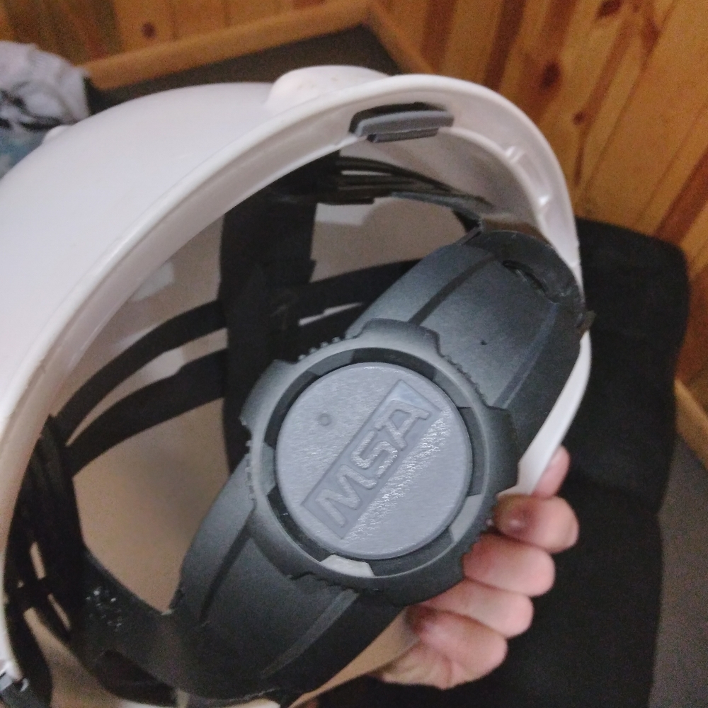 Hard Hat - Picture 3 of 7